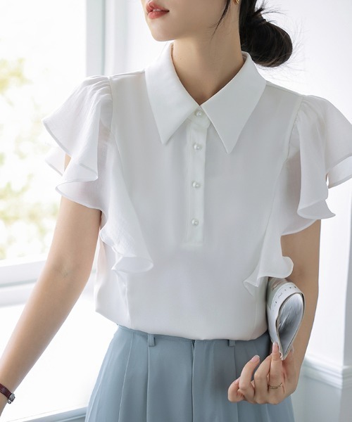 AMAJI（アマジ）の「シフォン フリル ドールカラー フレアスリーブ シャツ（シャツ/ブラウス・レディース・ホワイト・LARGE/MEDIUM/SMALL/X-LARGE）」の4枚目の写真