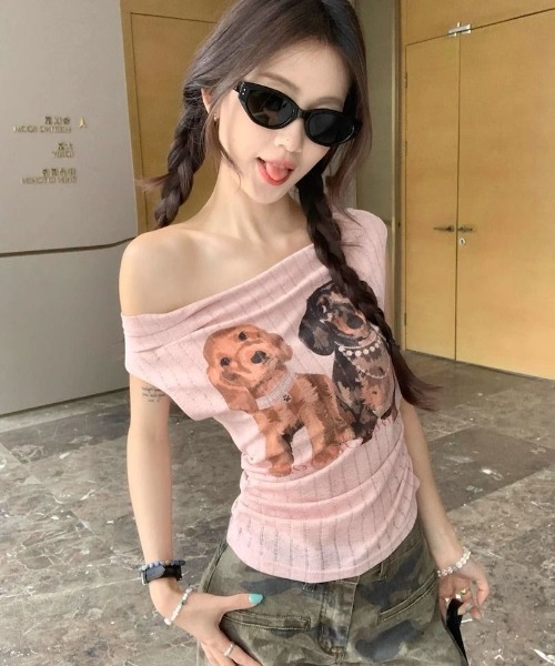 Ritzy(リッツィー)の「プリント オフショルダー T シャツ(Tシャツ/カットソー・レディース・イエロー/ピンク・M)」の1枚目の写真