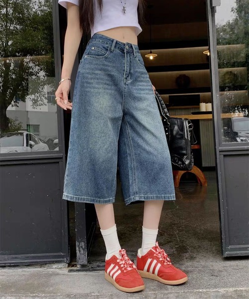MAISON DE THERESE（メゾン ド テレーズ）の「ウォッシュ加工バギーハーフデニムパンツ（デニムパンツ・レディース・ブルー/ライトブルー/ブラック・M）」の3枚目の写真
