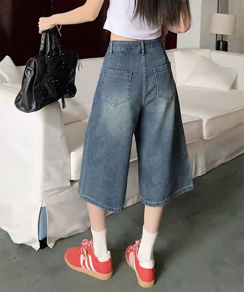 MAISON DE THERESE（メゾン ド テレーズ）の「ウォッシュ加工バギーハーフデニムパンツ（デニムパンツ・レディース・ブルー/ライトブルー/ブラック・M）」の8枚目の写真