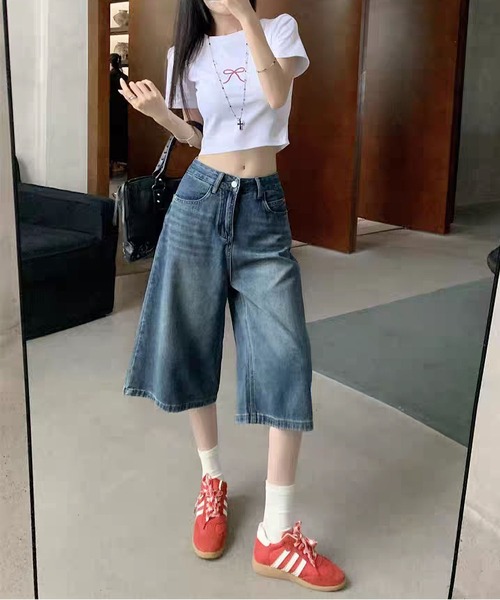 MAISON DE THERESE（メゾン ド テレーズ）の「ウォッシュ加工バギーハーフデニムパンツ（デニムパンツ・レディース・ブルー/ライトブルー/ブラック・M）」の10枚目の写真