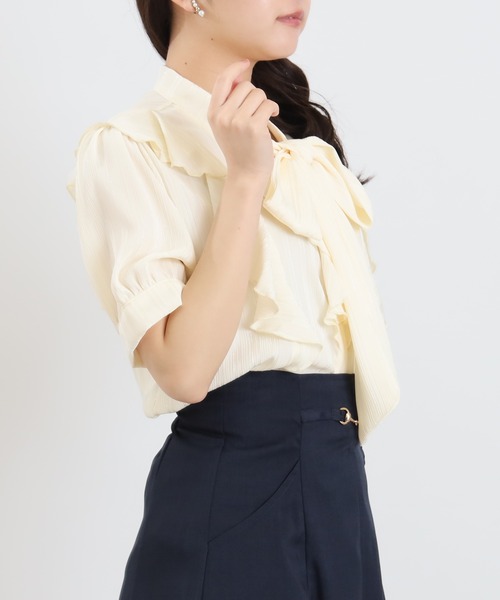 ASTORIA ODIER(アストリアオディール)の「ラメストライプ ラッフルリボンタイブラウス(シャツ/ブラウス・レディース・ベージュ/ライトグレー/ホワイト/ミント・MEDIUM)」の17枚目の写真