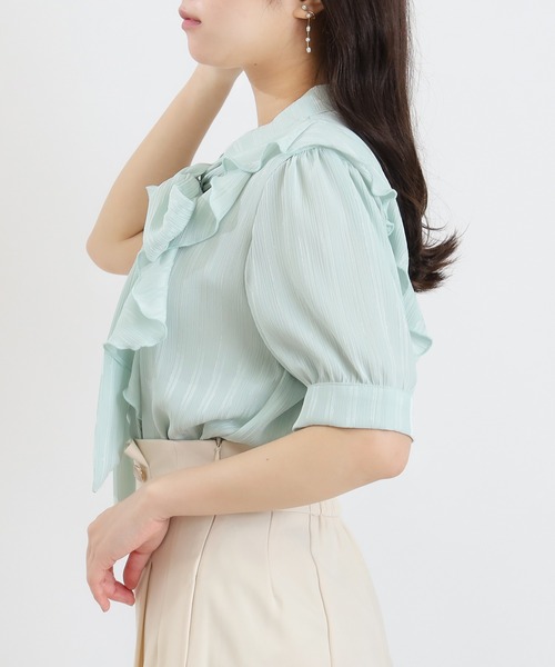 ASTORIA ODIER(アストリアオディール)の「ラメストライプ ラッフルリボンタイブラウス(シャツ/ブラウス・レディース・ベージュ/ライトグレー/ホワイト/ミント・MEDIUM)」の20枚目の写真