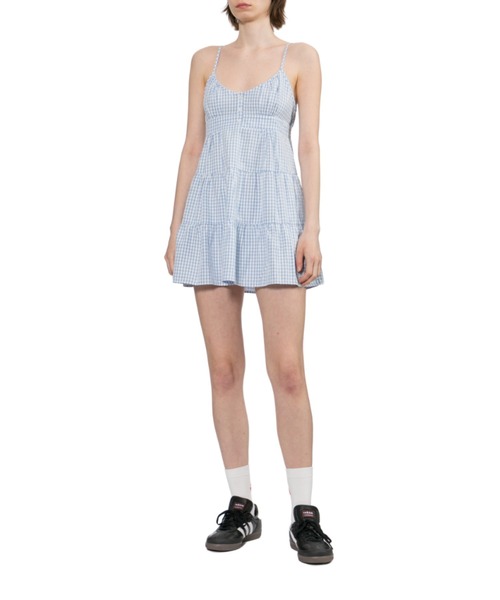 A BATHING APE(アベイシングエイプ)の「HEART BADGE WOVEN TABLE CHECK CAMI DRESS(ワンピース・レディース・サックスブルー・X-SMALL/SMALL)」の3枚目の写真