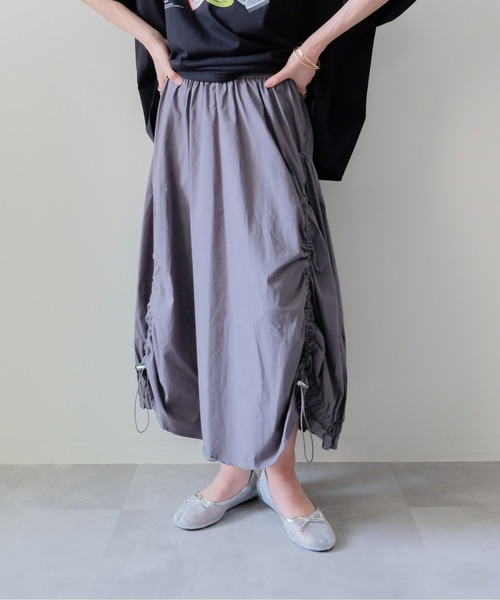 DOLLUPOOPS（ドールアップウップス）の「Drawstring Cocoon Skirt(ドロストコクーンスカート)（スカート・レディース・ブラック/ブラウン/グレー・MEDIUM）」の3枚目の写真