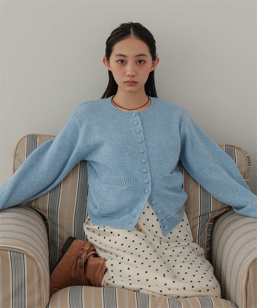 miette（ミエット）の「くるみボタンニットカーディガン（カーディガン/ボレロ・レディース・ライトブルー/チャコール/カーキ・FREE）」の3枚目の写真