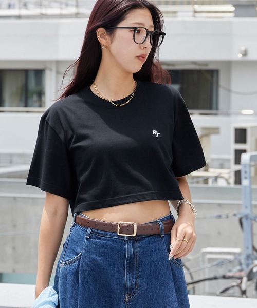ROOPTOKYO(ループトウキョウ)の「オリジナルロゴ胸ワッペンTシャツ 半袖 クルーネック ハイグレードコットン 5.6oz 丸胴 シンプル ミドル丈 クロップド丈 短丈 メンズ レディース ユニセックス 秋 秋服 2026年秋冬(Tシャツ/カットソー・メンズ・ホワイト/ブラック/ブルー/ライトピンク/チャコール・S/M/L/XL)」の2枚目の写真