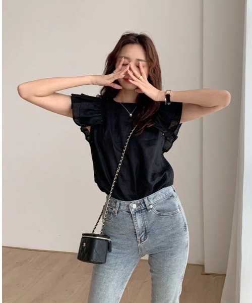 BIRTHDAY BASH（バースデイバッシュ）の「SHOULDER FRILL LINEN TOPS（Tシャツ/カットソー・レディース・ブルー/ブラック・MEDIUM/SMALL）」の13枚目の写真