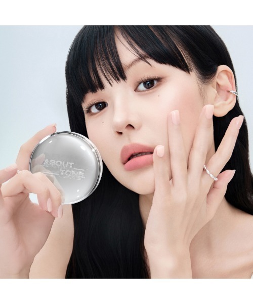 ABOUT__TONE.(アバウトトーン)の「SKIN LAYER FIT CUSHION(ファンデーション・レディース・23 NATURAL/21 WARM LIGHT/21 COOL LIGHT/19 FAIR/22 IVORY・FREE)」の16枚目の写真