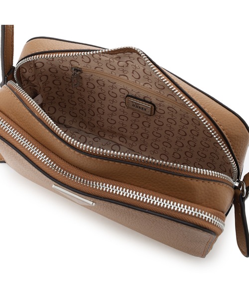 Guess（ゲス）の「LISA Mini Crossbody ショルダーバッグ（ショルダーバッグ・レディース・ストーン/キャメル/ブラック・ONE SIZE）」の8枚目の写真