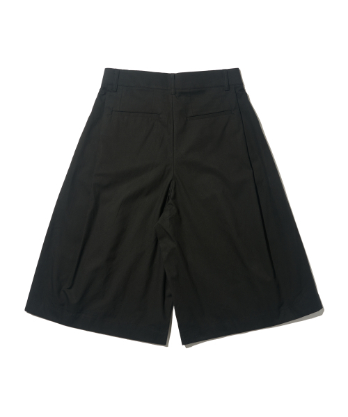 OTHERFITS（アザーフィッツ）の「ディープタックワイドバミューダパンツ（ブラック）（その他パンツ・メンズ・その他・LARGE/MEDIUM）」の2枚目の写真