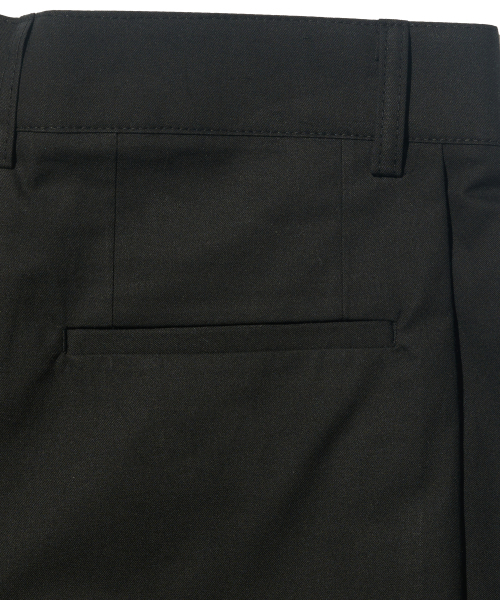 OTHERFITS（アザーフィッツ）の「ディープタックワイドバミューダパンツ（ブラック）（その他パンツ・メンズ・その他・LARGE/MEDIUM）」の3枚目の写真