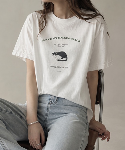boemy(ボエミー)の「猫プリント グラフィック Tシャツ(Tシャツ/カットソー・レディース・ホワイト・M)」の1枚目の写真