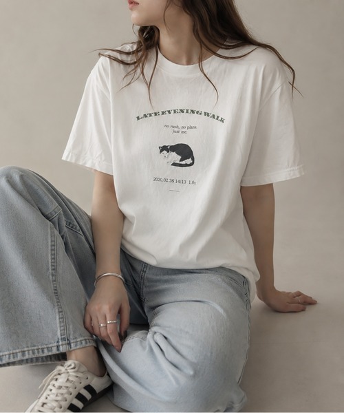boemy(ボエミー)の「猫プリント グラフィック Tシャツ(Tシャツ/カットソー・レディース・ホワイト・M)」の6枚目の写真