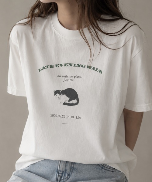 boemy(ボエミー)の「猫プリント グラフィック Tシャツ(Tシャツ/カットソー・レディース・ホワイト・M)」の5枚目の写真