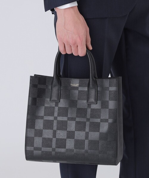 BLACK LABEL CRESTBRIDGE(ブラックレーベル・クレストブリッジ)の「エンボスチェックスクエアドライビングトート(ハンドバッグ・メンズ・ブラック・FREE)」の2枚目の写真