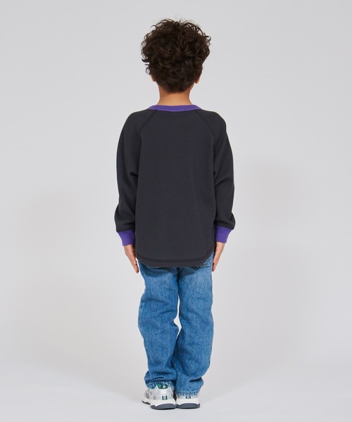 Champion(チャンピオン)の「【Champion/チャンピオン】キッズ ベーシック ロングスリーブTシャツ(ワンピース・キッズ・オフホワイト/ブラック/ライトブラウン・130/140/150/160/100/110/120)」の18枚目の写真