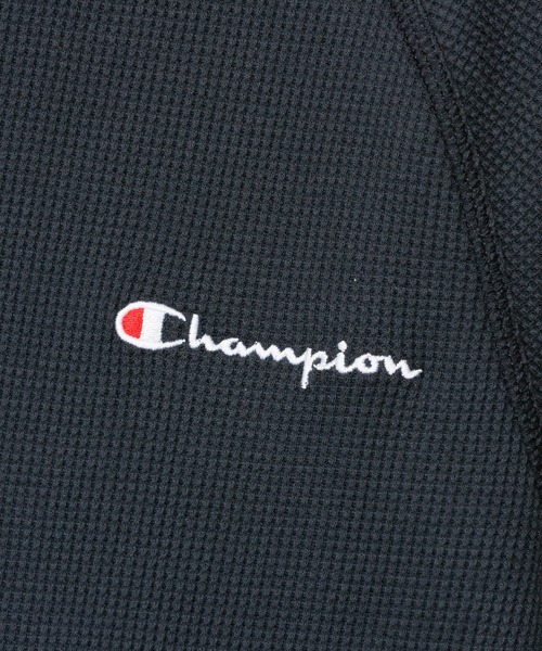 Champion(チャンピオン)の「【Champion/チャンピオン】キッズ ベーシック ロングスリーブTシャツ(ワンピース・キッズ・オフホワイト/ブラック/ライトブラウン・130/140/150/160/100/110/120)」の20枚目の写真