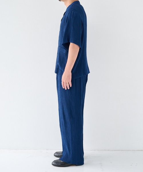 STUDIOUS(ステュディオス)の「【STUDIOUS】Silky Pleats Easy Pants / シルキープリーツイージーパンツ / 伸縮素材 / 接触冷感(スラックス・メンズ・グレイッシュベージュ/ブラック/ブルー・2/1)」の22枚目の写真