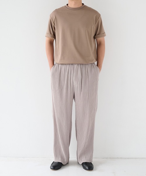 STUDIOUS(ステュディオス)の「【STUDIOUS】Silky Pleats Easy Pants / シルキープリーツイージーパンツ / 伸縮素材 / 接触冷感(スラックス・メンズ・グレイッシュベージュ/ブラック/ブルー・2/1)」の6枚目の写真