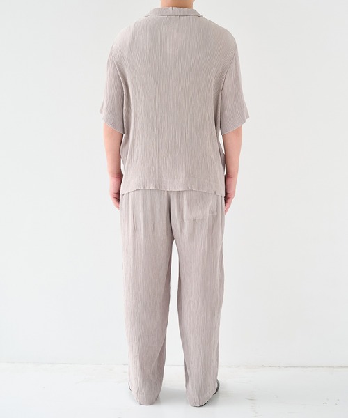 STUDIOUS(ステュディオス)の「【STUDIOUS】Silky Pleats Easy Pants / シルキープリーツイージーパンツ / 伸縮素材 / 接触冷感(スラックス・メンズ・グレイッシュベージュ/ブラック/ブルー・2/1)」の10枚目の写真
