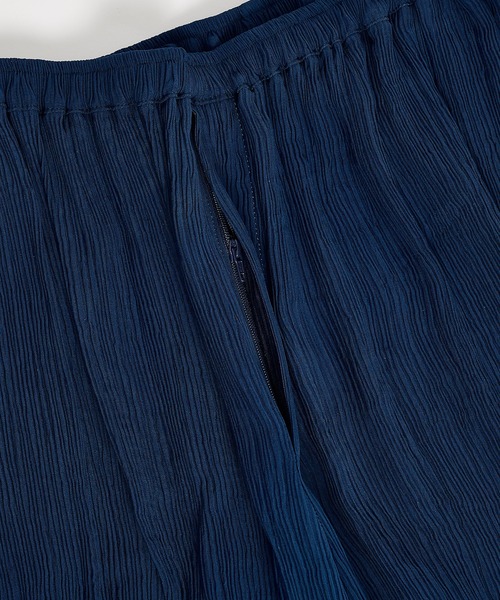 STUDIOUS(ステュディオス)の「【STUDIOUS】Silky Pleats Easy Pants / シルキープリーツイージーパンツ / 伸縮素材 / 接触冷感(スラックス・メンズ・グレイッシュベージュ/ブラック/ブルー・2/1)」の15枚目の写真