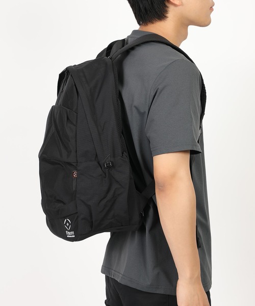 S'more(スモア)の「Urban Loop Daypack(バックパック/リュック・メンズ・Beige/Black・FREE)」の3枚目の写真