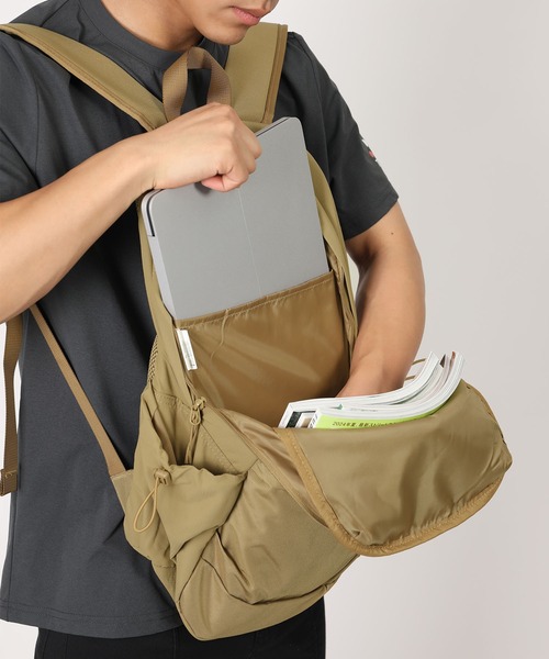 S'more(スモア)の「Urban Loop Daypack(バックパック/リュック・メンズ・Beige/Black・FREE)」の14枚目の写真