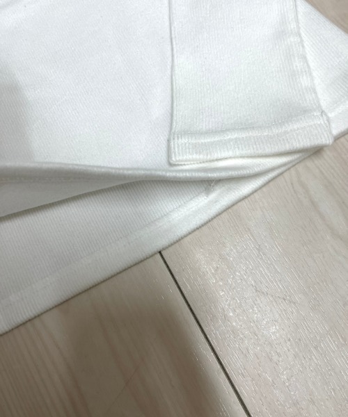 NANEA(ナネア)の「スタッズ付きクルーロンT(Tシャツ/カットソー・レディース・ブラック/ブラウン/ホワイト/チャコールグレー・MEDIUM/SMALL)」の19枚目の写真