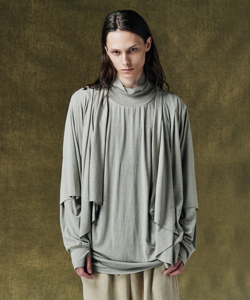 glamb（グラム）の「Cross Drape Cutsew / クロスドレープカットソー（Tシャツ/カットソー・メンズ・ブラック/グレー・S/M/L）」の4枚目の写真