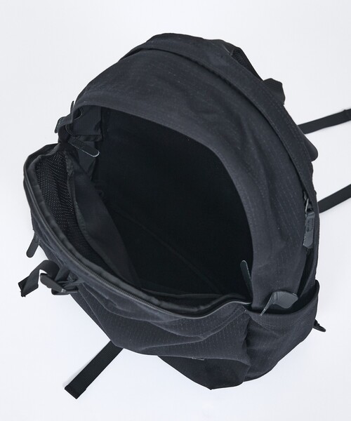 THE NORTH FACE（ザノースフェイス）の「【THE NORTH FACE / ザ・ノースフェイス】トラッドミウォック / デイバック / リュック / 27L / Trad Miwok / NM62673（バックパック/リュック・メンズ・ブラック/ベージュ・フリー）」の18枚目の写真