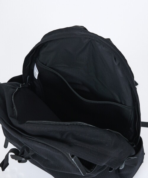 THE NORTH FACE（ザノースフェイス）の「【THE NORTH FACE / ザ・ノースフェイス】トラッドミウォック / デイバック / リュック / 27L / Trad Miwok / NM62673（バックパック/リュック・メンズ・ブラック/ベージュ・フリー）」の17枚目の写真