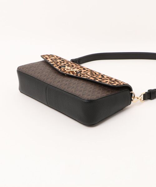 MICHAEL KORS(マイケルコース)の「KACEY MD CONV FLAP SHLDR(ショルダーバッグ・レディース・ブラウン系その他・FREE)」の3枚目の写真