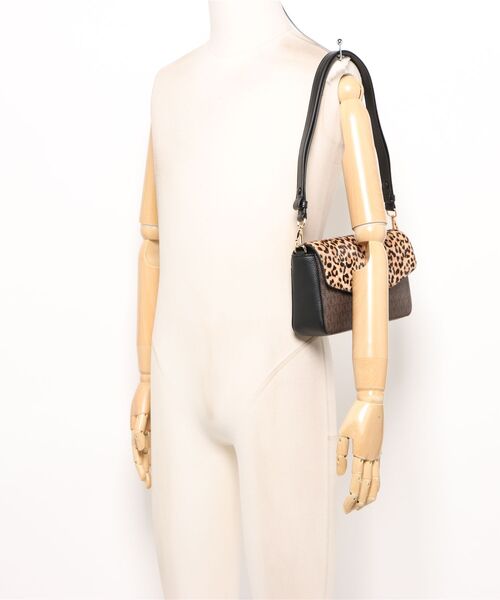 MICHAEL KORS(マイケルコース)の「KACEY MD CONV FLAP SHLDR(ショルダーバッグ・レディース・ブラウン系その他・FREE)」の5枚目の写真