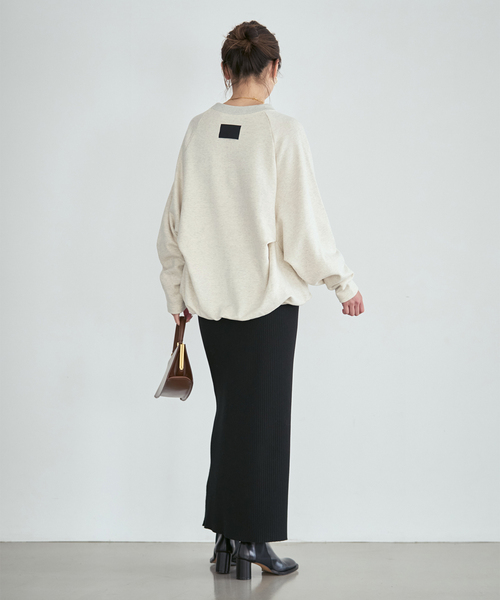 COGTHEBIGSMOKE(コグザビッグスモーク)の「COG THE BIGSMOKE/コグザビッグスモーク OLIVER PUFFY HEM TOP(スウェット・レディース・ブラウン/ライトグレー/チャコールグレー・FREE)」の4枚目の写真