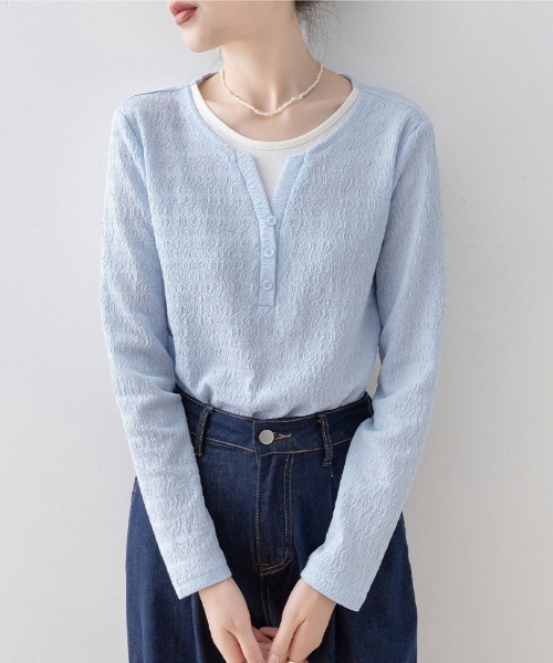 ONEP STAR(ワンピスター)の「レイヤード風キーネック凹凸素材長袖カットソー(Tシャツ/カットソー・レディース・ライトブルー・MEDIUM/LARGE/X-LARGE)」の14枚目の写真