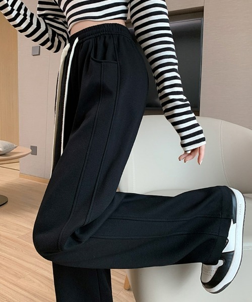 SEU(エスイーユー)の「ロングシーズン活躍! 上品見え! 全骨格美脚見え 美脚 無地 ワイドストレートパンツ 【オフィスカジュアル】【きれいめカジュアル】 レディース韓国(その他パンツ・レディース・グレー/ブラック/アイボリー/ベージュ・M/L)」の3枚目の写真
