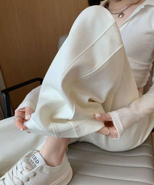 SEU(エスイーユー)の「ロングシーズン活躍! 上品見え! 全骨格美脚見え 美脚 無地 ワイドストレートパンツ 【オフィスカジュアル】【きれいめカジュアル】 レディース韓国(その他パンツ・レディース・グレー/ブラック/アイボリー/ベージュ・M/L)」の9枚目の写真