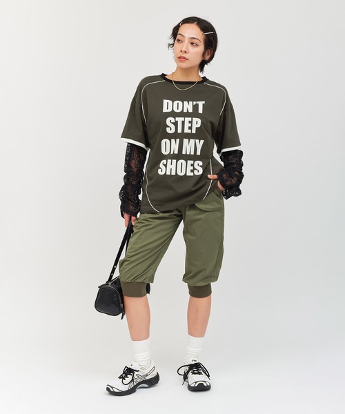 atmos pink(アトモスピンク)の「atmos pink Studded Belt Mini Boston Bag / アトモスピンク スタディド ベルト ミニボストン バッグ(ショルダーバッグ・レディース・ベージュ/ブラック・FREE)」の10枚目の写真
