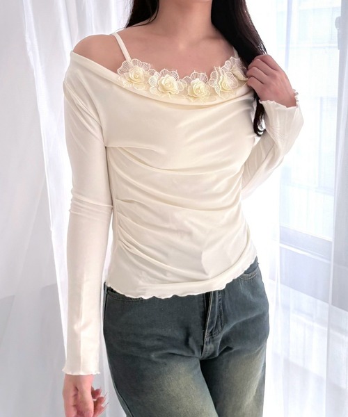 merrylatte（メリーラテ）の「花モチーフレイヤード風トップス（その他トップス・レディース・ホワイト・FREE）」の3枚目の写真
