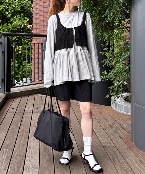 ISOOK(アイスー)の「フロントホックニットビスチェ(chiica select) / ニットキャミ レイヤード シンプル ショート丈 クロップド(ベスト・レディース・ブラック/ベージュ・FREE)」の12枚目の写真