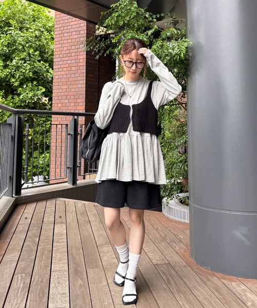 ISOOK(アイスー)の「フロントホックニットビスチェ(chiica select) / ニットキャミ レイヤード シンプル ショート丈 クロップド(ベスト・レディース・ブラック/ベージュ・FREE)」の13枚目の写真