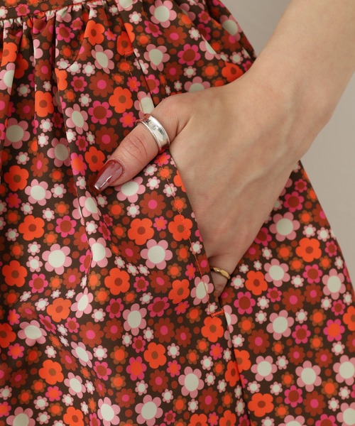Orla Kiely(-)の「ギャザーコンビスカート(スカート・レディース・レッド/ダークグリーン/ベージュ・38/M/36/S)」の19枚目の写真