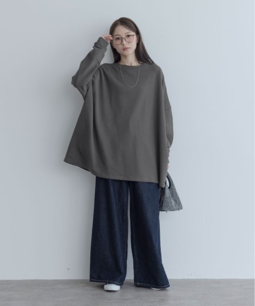 maviru(マヴィル)の「ビッグ シルエット スウェット チュニック(スウェット・レディース・ブラウン/ブラック/チャコール/ライトベージュ・FREE)」の9枚目の写真