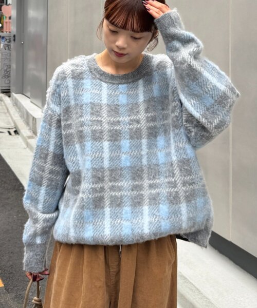 CIAOPANIC TYPY(チャオパニックティピー)の「【ZOZO限定】【UNISEX】シャギーチェックプルオーバーニット(ニット/セーター・レディース・ブラック/グレー/ブルー/グリーン・MEDIUM/LARGE)」の2枚目の写真