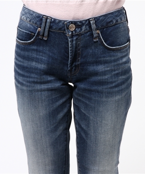 Moname(モナーム)の「Moname(41161003)】CHARLOTTE TIGHT TAPERED(デニムパンツ・レディース・ライトブルー・7号/9号/11号)」の14枚目の写真