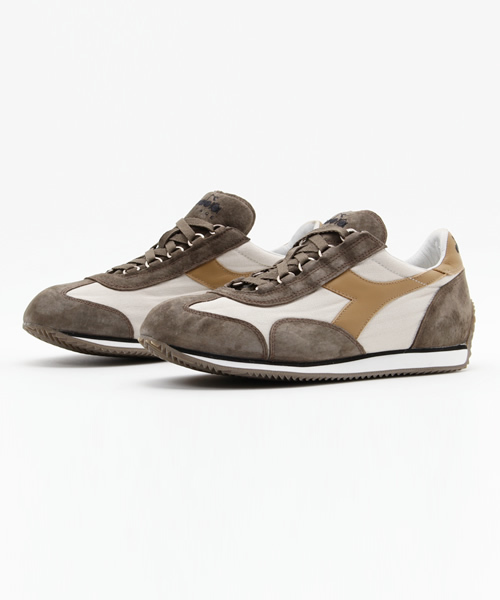 diadora HERITAGE(ディアドラヘリテージ)の「diadora HERITAGE EQUIPE STONE WASH(スニーカー・メンズ・グレー/ブラック/ブルー/ネイビー/ブラウン・6.5/7.5/7/6/8)」の3枚目の写真
