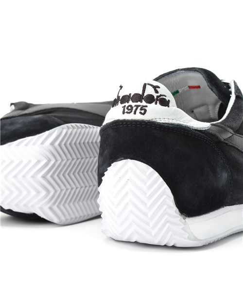 diadora HERITAGE(ディアドラヘリテージ)の「diadora HERITAGE EQUIPE STONE WASH(スニーカー・メンズ・グレー/ブラック/ブルー/ネイビー/ブラウン・6.5/7.5/7/6/8)」の13枚目の写真