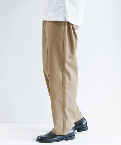 URBAN RESEARCH DOORS MENS(アーバンリサーチ ドアーズ メンズ)の「DOORS Wide Easy Trouser(その他パンツ・メンズ・ベージュ/ネイビー・38/40)」の6枚目の写真