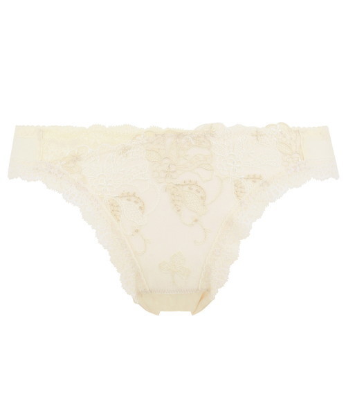 Triumph(トリンプ)の「天使のブラ 魔法のハリ感450 ストリング(Tバック)TR450 String(ショーツ・レディース・ホワイト/ピンク/ライトグリーン/ブラック・M)」の2枚目の写真